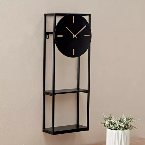 Horloge en métal avec socle